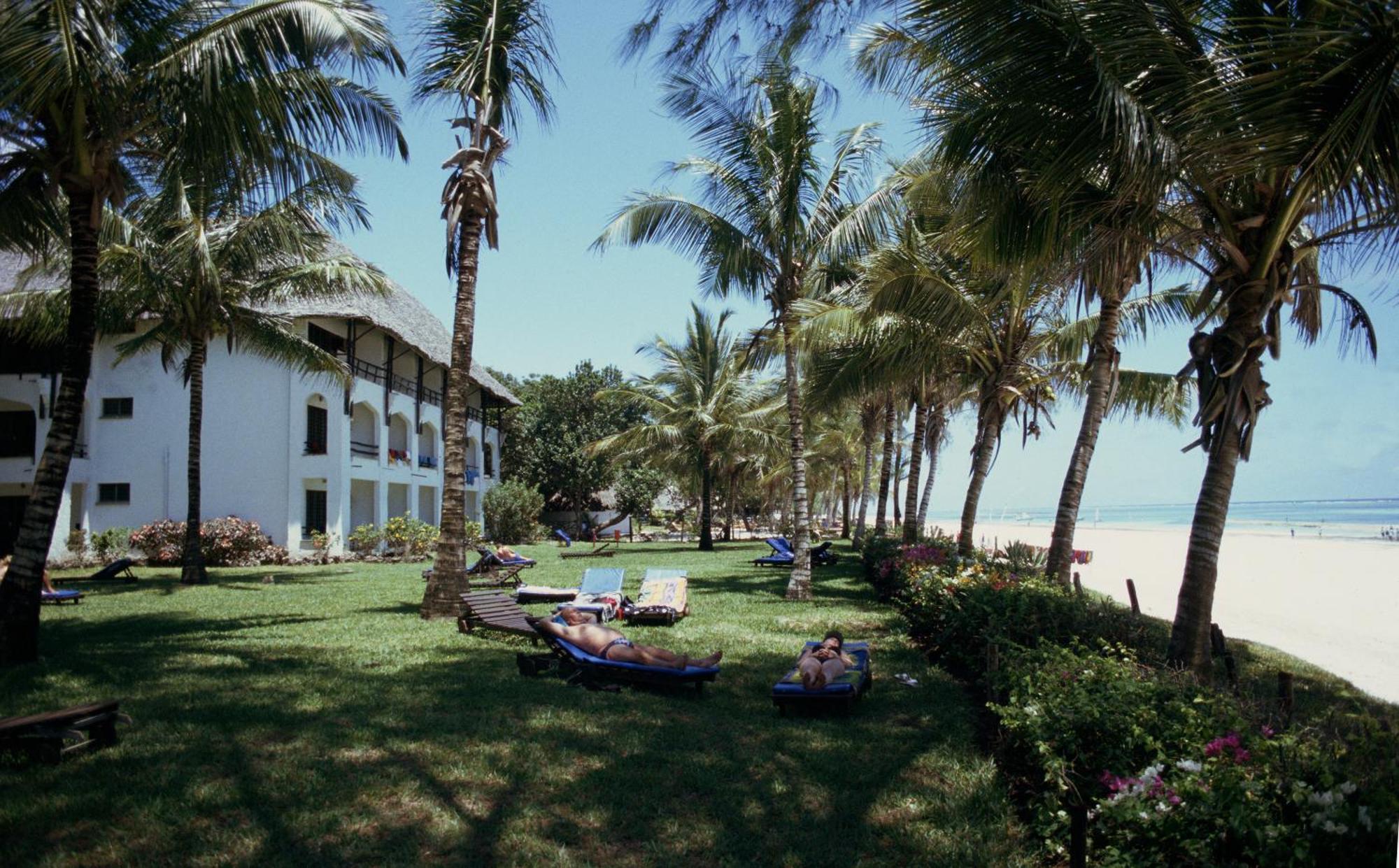 Papillon Lagoon Reef Hotel Diani Beach Exterior photo