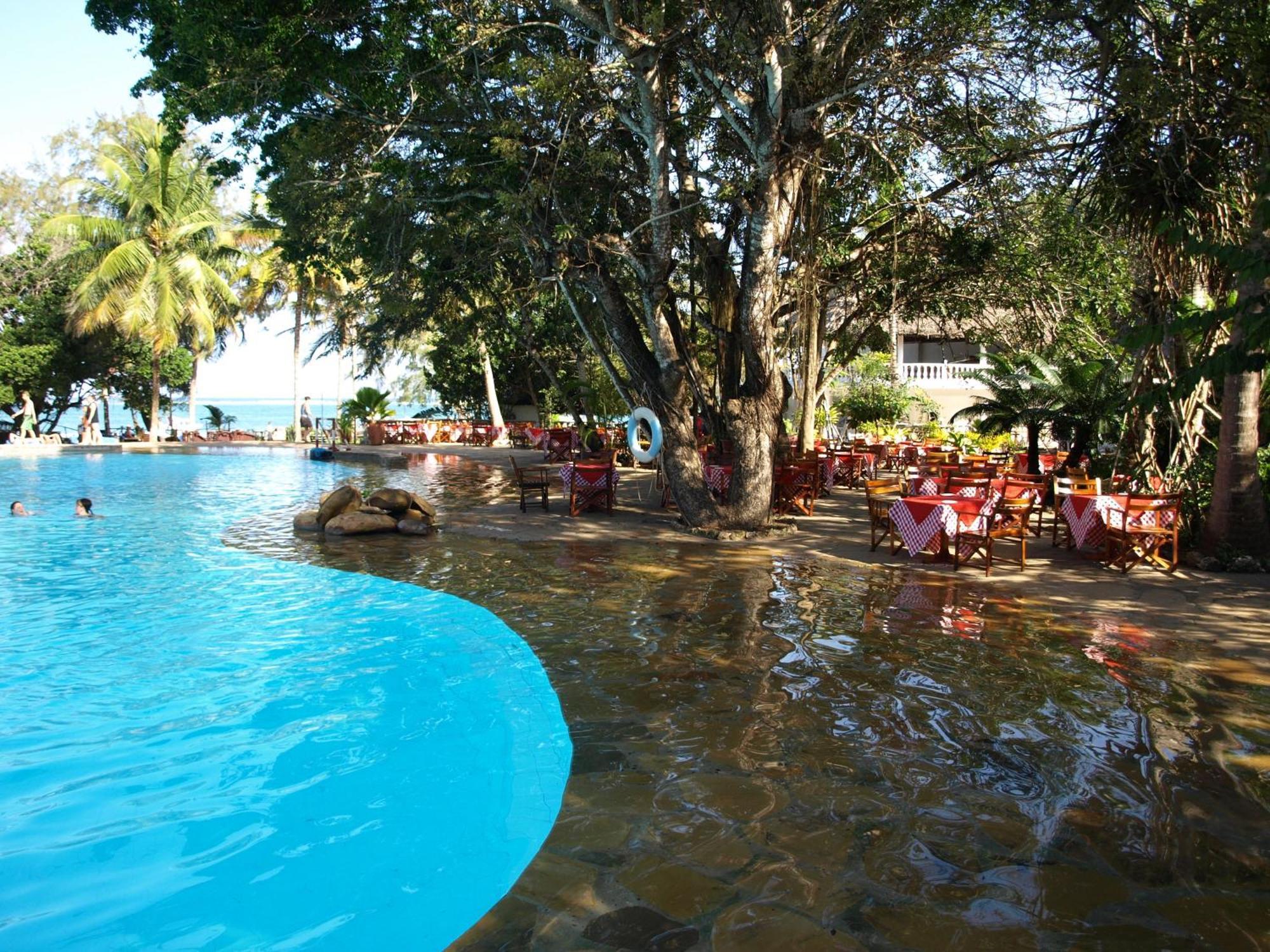 Papillon Lagoon Reef Hotel Diani Beach Exterior photo