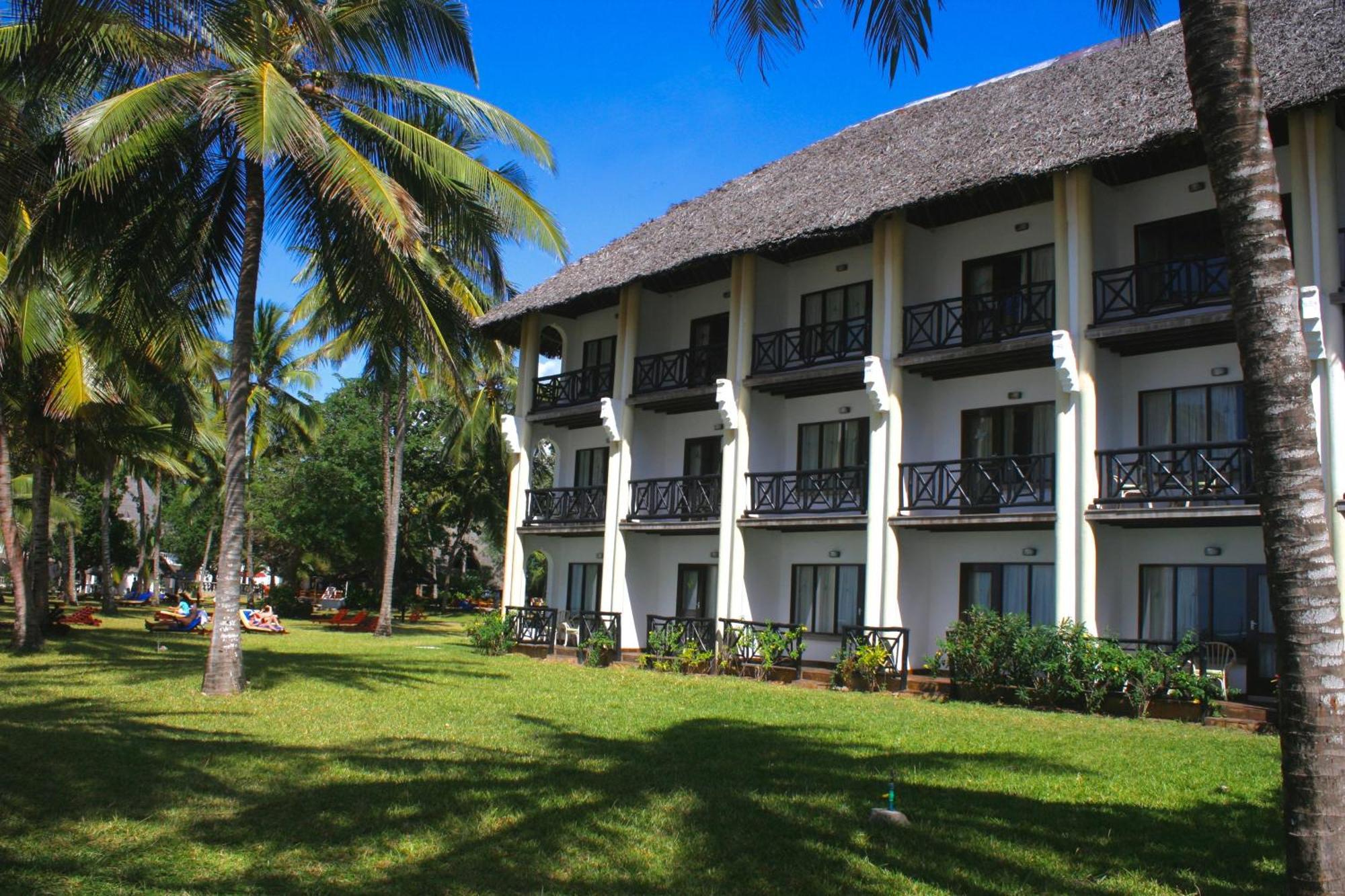 Papillon Lagoon Reef Hotel Diani Beach Exterior photo