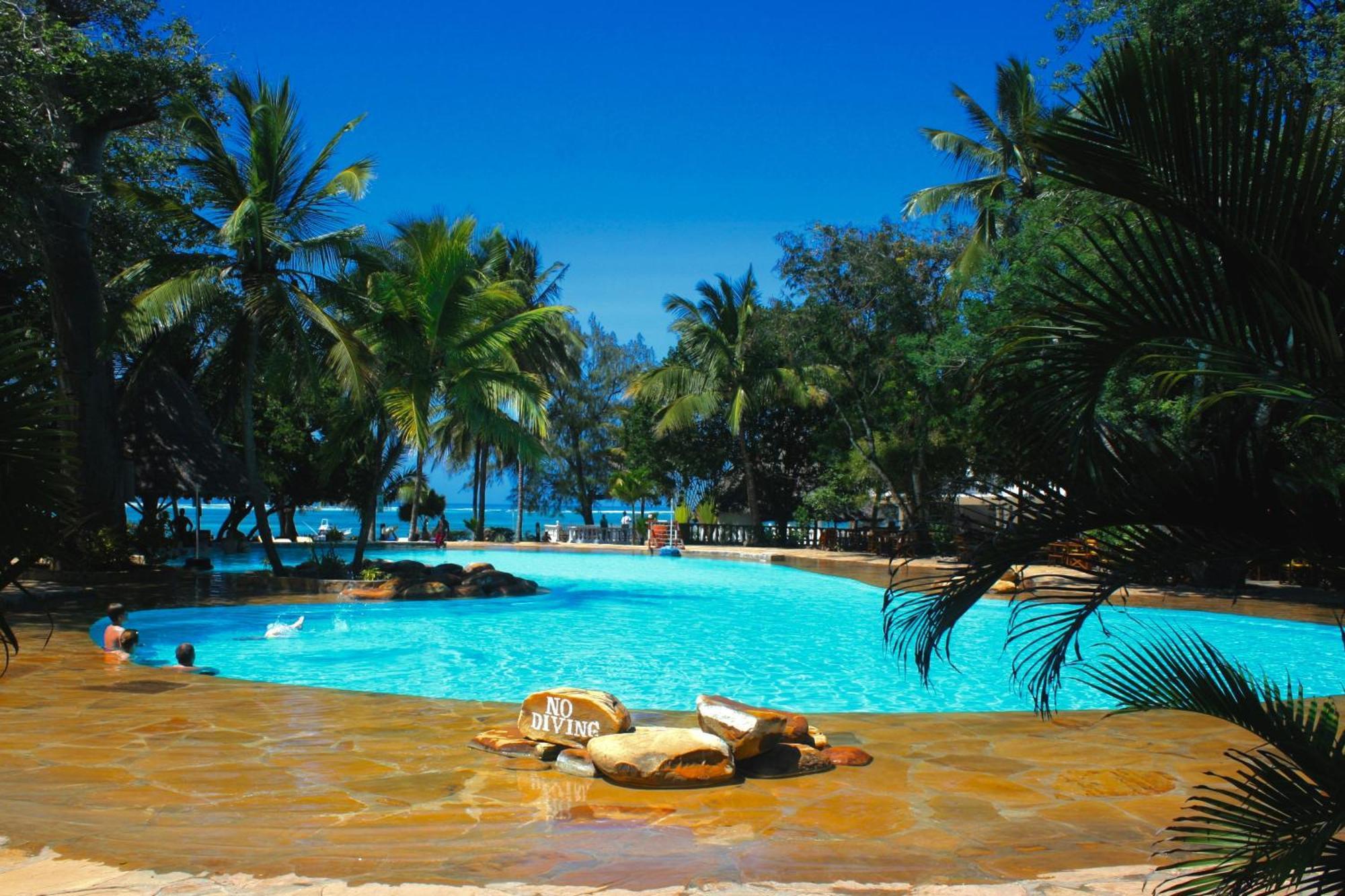 Papillon Lagoon Reef Hotel Diani Beach Exterior photo