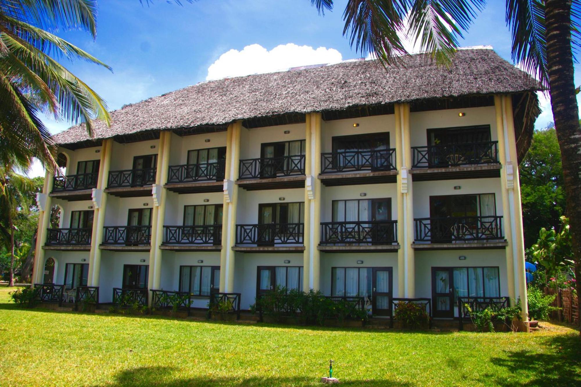 Papillon Lagoon Reef Hotel Diani Beach Exterior photo