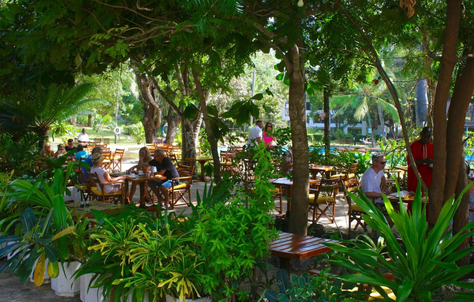 Papillon Lagoon Reef Hotel Diani Beach Exterior photo